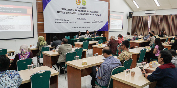 FH UNPAD bersama FH UNPAR Gelar Seminar Tinjauan RKUHP